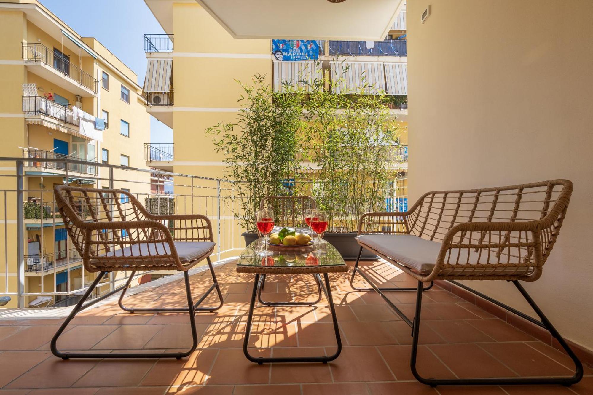 Surya House - Elegant Apartment In Сорренто Экстерьер фото