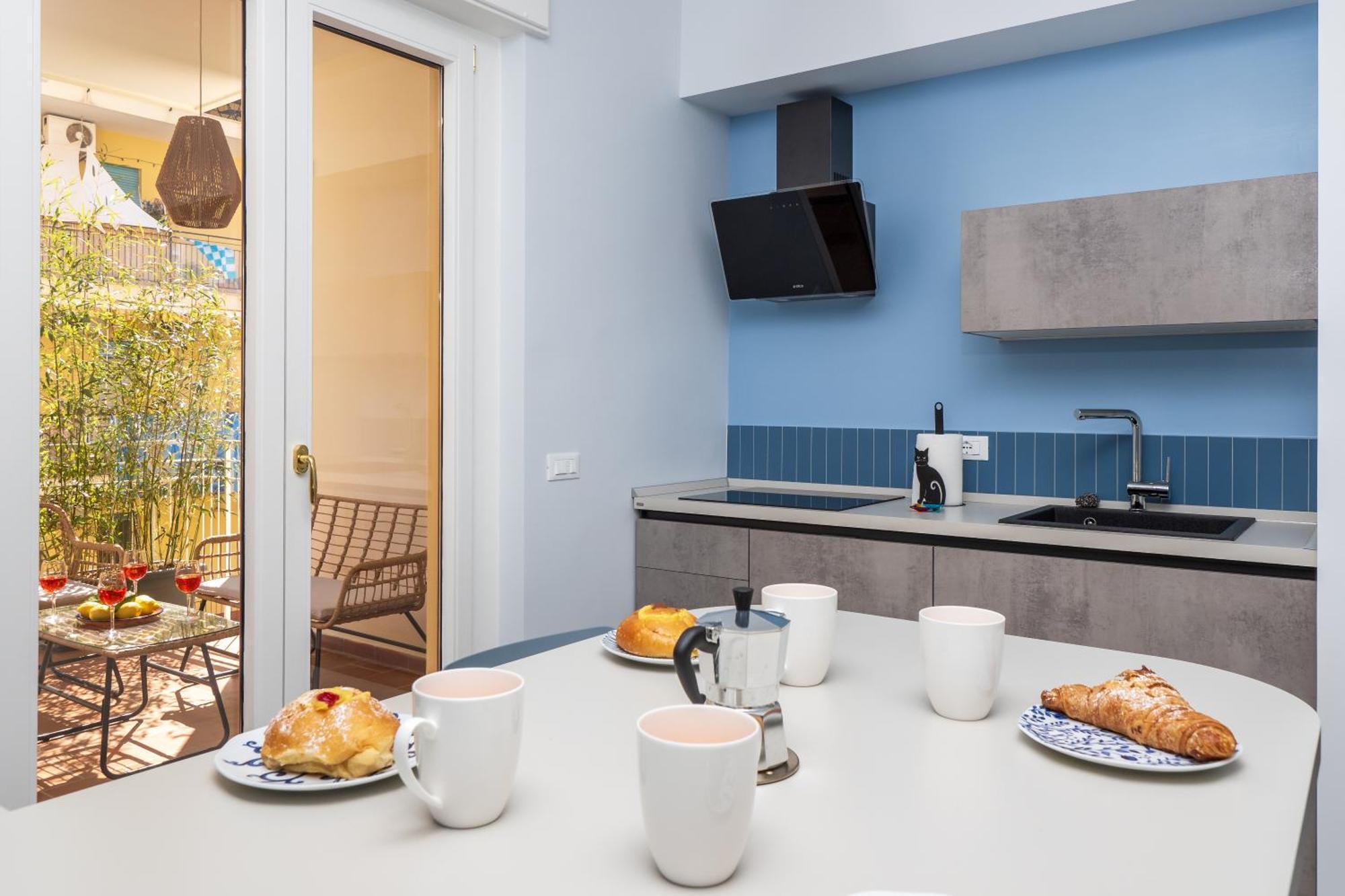 Surya House - Elegant Apartment In Сорренто Экстерьер фото