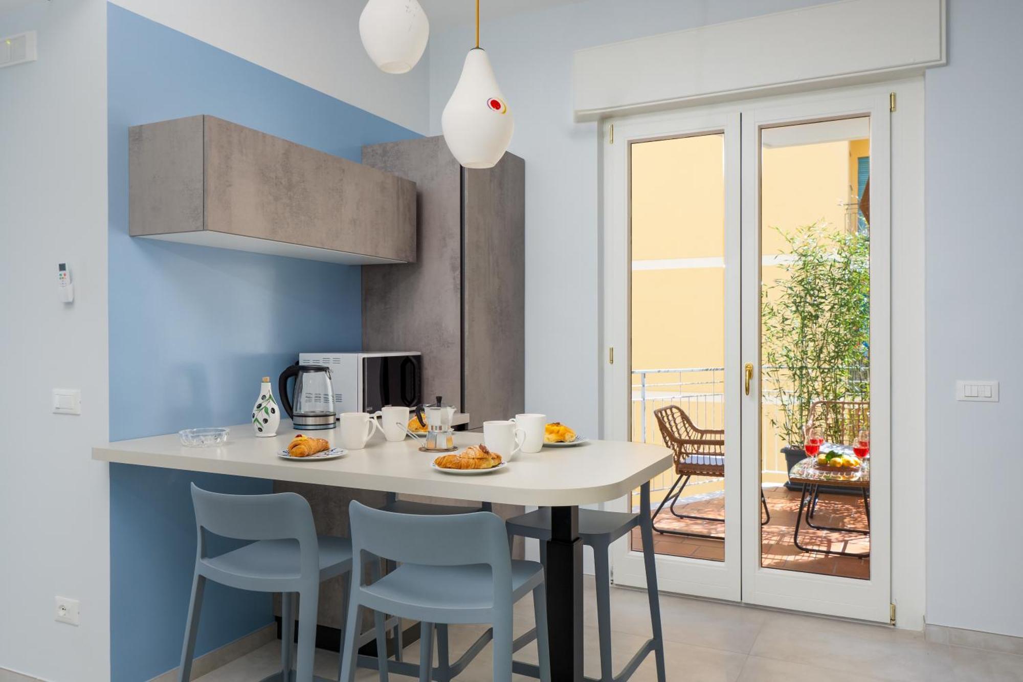 Surya House - Elegant Apartment In Сорренто Экстерьер фото