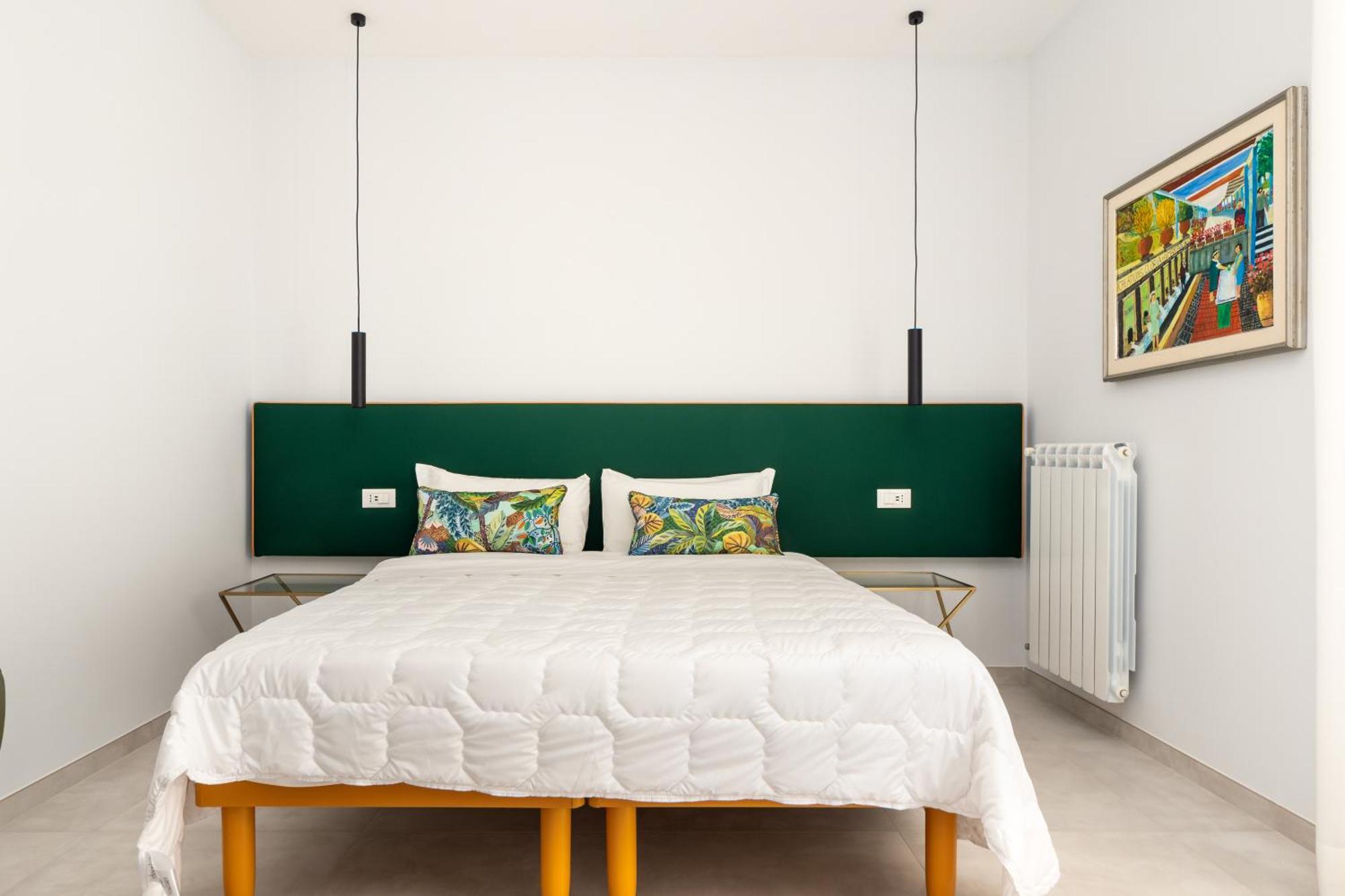 Surya House - Elegant Apartment In Сорренто Экстерьер фото